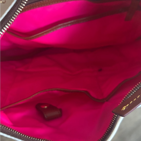 Dooney & Bourke cream nylon shoulder bag purse - Picture 4 of 4